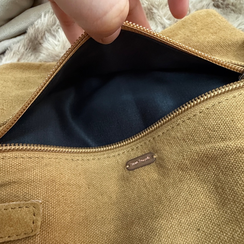 Free People Kingston Suede Studded Clutch  Tan Foldover Pouch Boho Festival - Picture 5 of 6